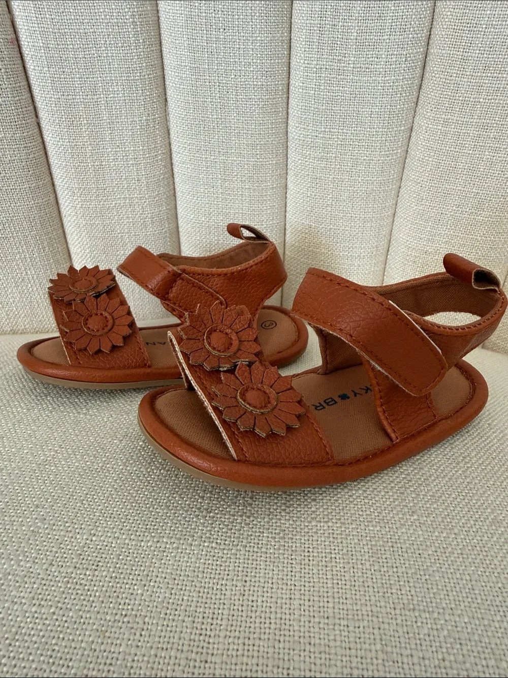 baby size 3 sandals LUCKY BRAND faux leather flower brown walker infant cute fun